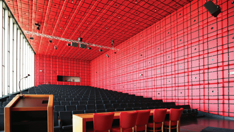 ระบบผนังไฮวอลล์ ตราช้าง