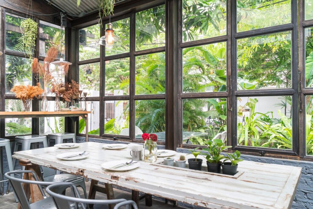  ต่อเติมครัวข้างบ้านแบบโปร่ง